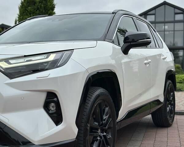 Білий Тойота РАВ 4, об'ємом двигуна 2.49 л та пробігом 51 тис. км за 36999 $, фото 9 на Automoto.ua