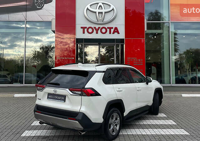 Белый Тойота РАВ 4, объемом двигателя 2 л и пробегом 20 тыс. км за 28752 $, фото 17 на Automoto.ua