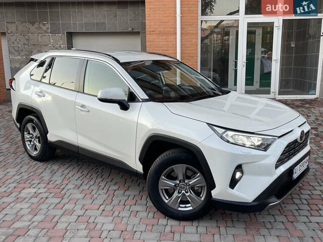 Тойота РАВ 4 2022 в Киеве на Automoto.ua Белый Тойота РАВ 4, объемом двигателя 2 л и пробегом 48 тыс. км за 31800 $, фото 17 на Automoto.ua
