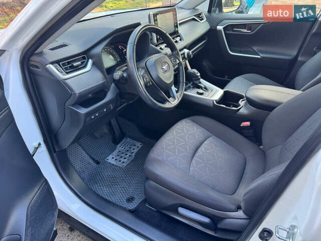 Белый Тойота РАВ 4, объемом двигателя 1.99 л и пробегом 108 тыс. км за 28500 $, фото 24 на Automoto.ua