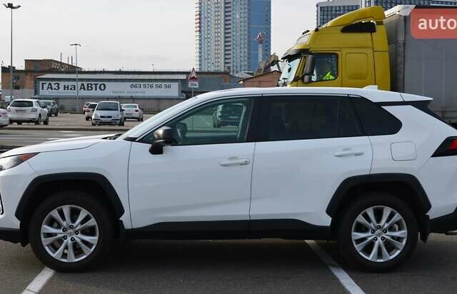 Белый Тойота РАВ 4, объемом двигателя 2.49 л и пробегом 62 тыс. км за 28999 $, фото 4 на Automoto.ua