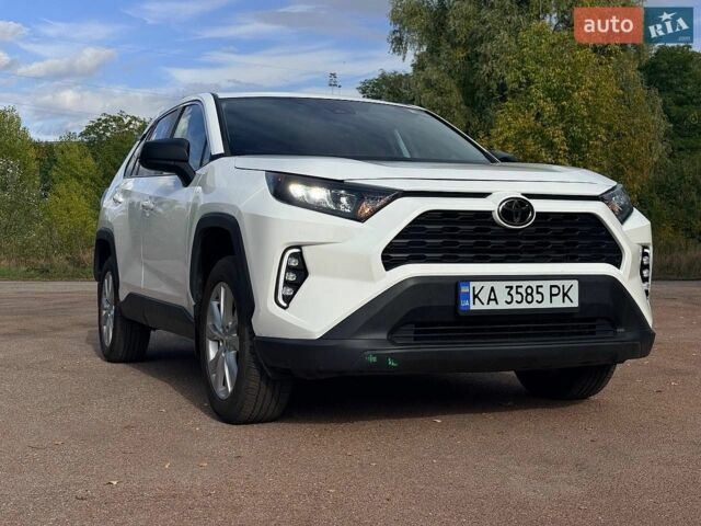 Білий Тойота РАВ 4, об'ємом двигуна 2.49 л та пробігом 63 тис. км за 25900 $, фото 1 на Automoto.ua