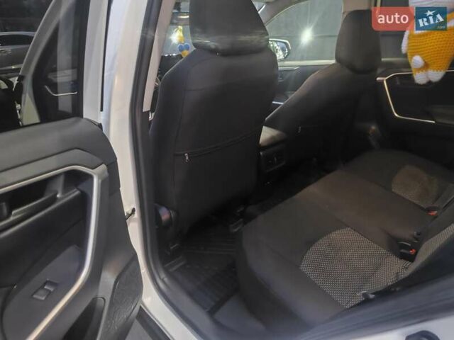 Белый Тойота РАВ 4, объемом двигателя 1.99 л и пробегом 25 тыс. км за 32000 $, фото 16 на Automoto.ua