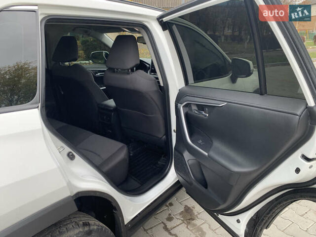 Белый Тойота РАВ 4, объемом двигателя 1.99 л и пробегом 119 тыс. км за 30000 $, фото 27 на Automoto.ua