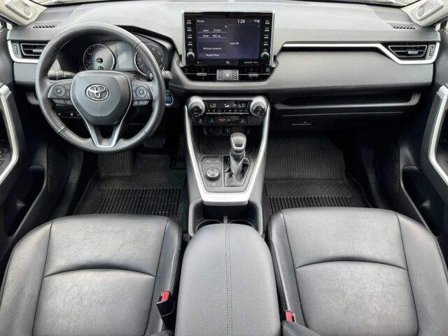Білий Тойота РАВ 4, об'ємом двигуна 2.5 л та пробігом 10 тис. км за 19000 $, фото 8 на Automoto.ua