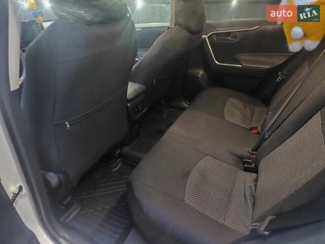 Белый Тойота РАВ 4, объемом двигателя 1.99 л и пробегом 25 тыс. км за 32000 $, фото 18 на Automoto.ua