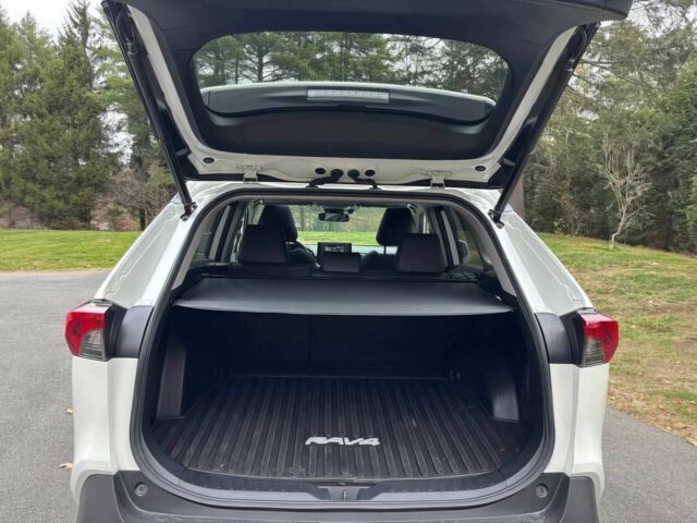 Белый Тойота РАВ 4, объемом двигателя 2.5 л и пробегом 24 тыс. км за 16800 $, фото 10 на Automoto.ua