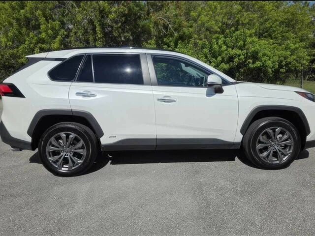 Белый Тойота РАВ 4, объемом двигателя 2.5 л и пробегом 16 тыс. км за 20000 $, фото 2 на Automoto.ua