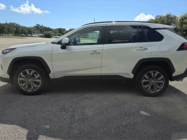 Белый Тойота РАВ 4, объемом двигателя 2.5 л и пробегом 16 тыс. км за 20000 $, фото 3 на Automoto.ua