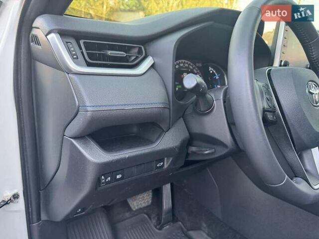Білий Тойота РАВ 4, об'ємом двигуна 2.5 л та пробігом 14 тис. км за 31700 $, фото 13 на Automoto.ua