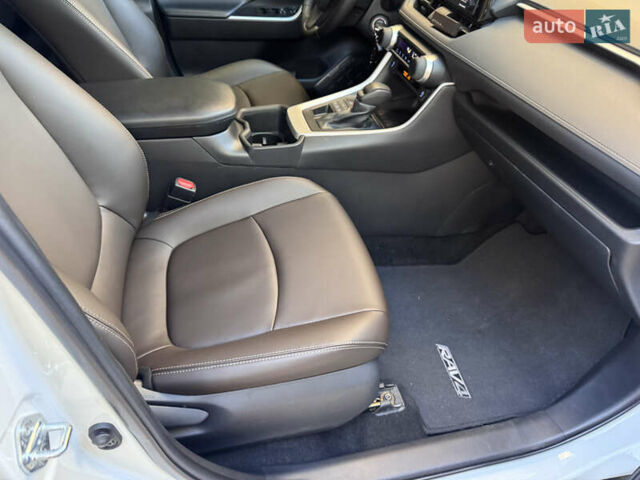 Білий Тойота РАВ 4, об'ємом двигуна 2.5 л та пробігом 98 тис. км за 26900 $, фото 62 на Automoto.ua