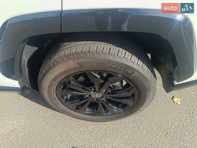 Белый Тойота РАВ 4, объемом двигателя 2.49 л и пробегом 41 тыс. км за 34800 $, фото 15 на Automoto.ua