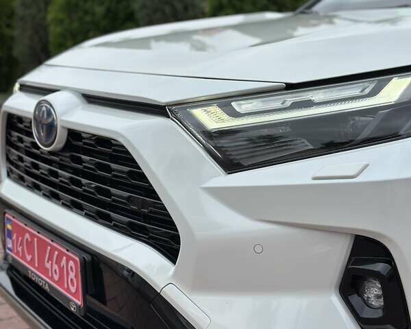 Білий Тойота РАВ 4, об'ємом двигуна 2.49 л та пробігом 51 тис. км за 36550 $, фото 5 на Automoto.ua