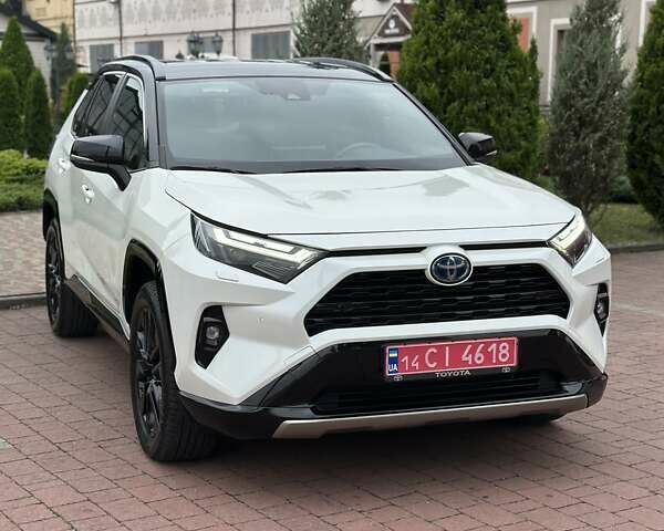 Белый Тойота РАВ 4, объемом двигателя 2.49 л и пробегом 51 тыс. км за 36850 $, фото 3 на Automoto.ua