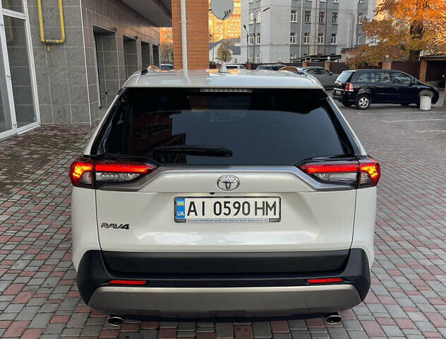 Тойота РАВ 4 2022 в Киеве на Automoto.ua Белый Тойота РАВ 4, объемом двигателя 2 л и пробегом 48 тыс. км за 31800 $, фото 14 на Automoto.ua