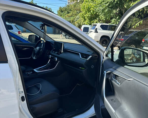 Білий Тойота РАВ 4, об'ємом двигуна 2.49 л та пробігом 56 тис. км за 38500 $, фото 6 на Automoto.ua