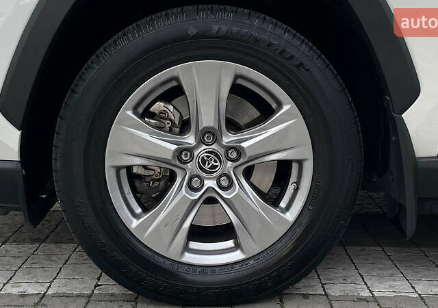 Белый Тойота РАВ 4, объемом двигателя 2 л и пробегом 20 тыс. км за 28752 $, фото 15 на Automoto.ua