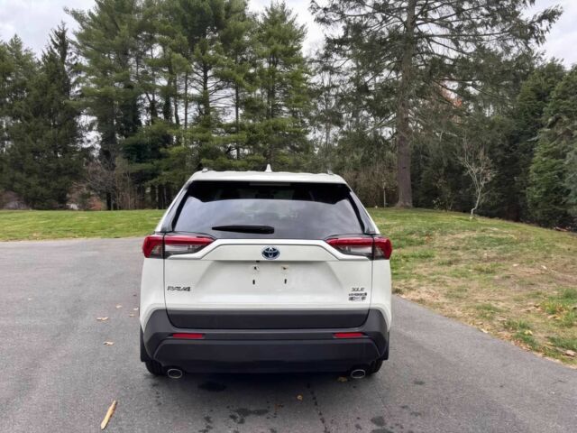 Белый Тойота РАВ 4, объемом двигателя 2.5 л и пробегом 24 тыс. км за 16800 $, фото 2 на Automoto.ua