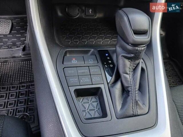 Белый Тойота РАВ 4, объемом двигателя 2.49 л и пробегом 62 тыс. км за 27700 $, фото 16 на Automoto.ua