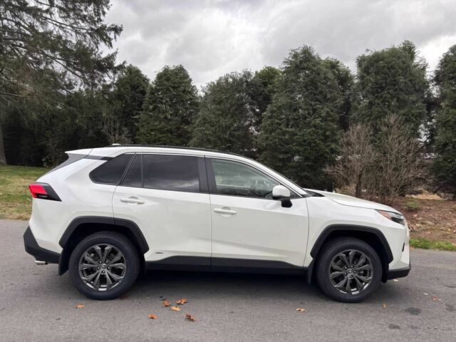 Белый Тойота РАВ 4, объемом двигателя 2.5 л и пробегом 24 тыс. км за 16800 $, фото 3 на Automoto.ua