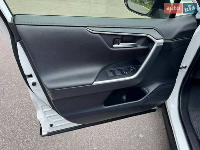 Белый Тойота РАВ 4, объемом двигателя 2 л и пробегом 110 тыс. км за 28000 $, фото 30 на Automoto.ua