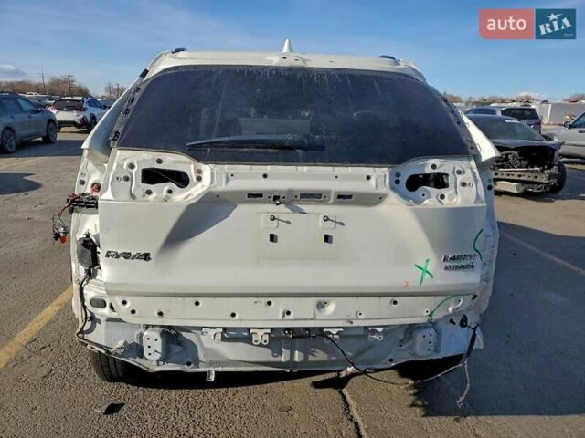 Белый Тойота РАВ 4, объемом двигателя 2.49 л и пробегом 51 тыс. км за 8000 $, фото 2 на Automoto.ua