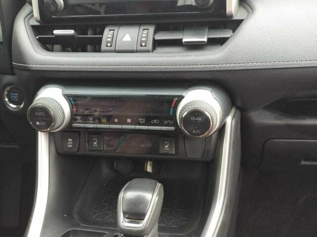 Белый Тойота РАВ 4, объемом двигателя 2 л и пробегом 29 тыс. км за 28000 $, фото 11 на Automoto.ua