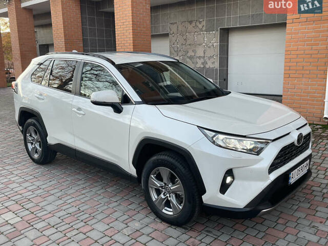 Тойота РАВ 4 2022 в Киеве на Automoto.ua Белый Тойота РАВ 4, объемом двигателя 2 л и пробегом 48 тыс. км за 31800 $, фото 12 на Automoto.ua