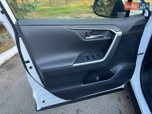 Белый Тойота РАВ 4, объемом двигателя 1.99 л и пробегом 108 тыс. км за 28500 $, фото 25 на Automoto.ua