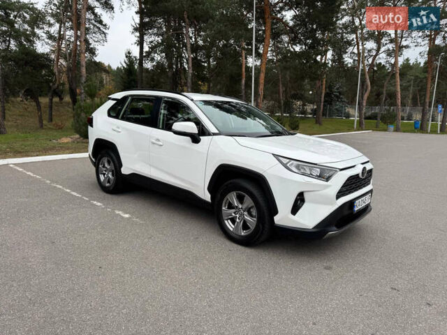 Белый Тойота РАВ 4, объемом двигателя 2 л и пробегом 110 тыс. км за 28000 $, фото 6 на Automoto.ua