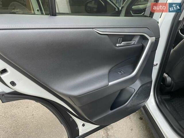 Белый Тойота РАВ 4, объемом двигателя 2.49 л и пробегом 67 тыс. км за 34700 $, фото 37 на Automoto.ua