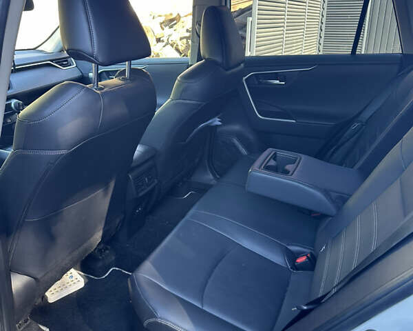 Білий Тойота РАВ 4, об'ємом двигуна 2.49 л та пробігом 56 тис. км за 38500 $, фото 5 на Automoto.ua