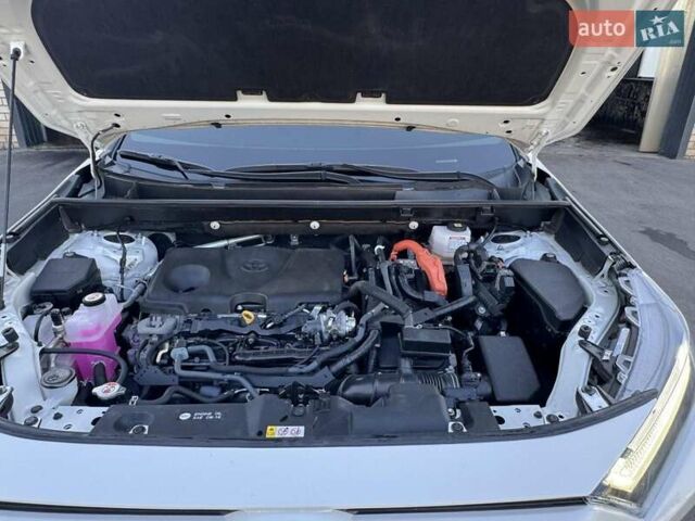 Білий Тойота РАВ 4, об'ємом двигуна 2.5 л та пробігом 14 тис. км за 31700 $, фото 15 на Automoto.ua