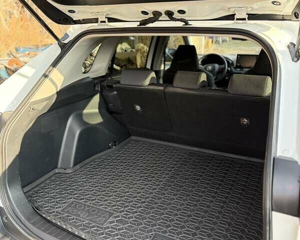 Белый Тойота РАВ 4, объемом двигателя 1.99 л и пробегом 110 тыс. км за 26500 $, фото 9 на Automoto.ua