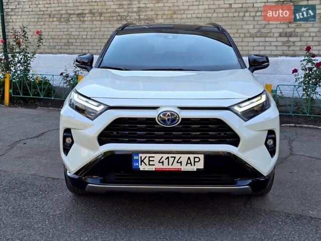 Белый Тойота РАВ 4, объемом двигателя 2.49 л и пробегом 18 тыс. км за 41000 $, фото 2 на Automoto.ua