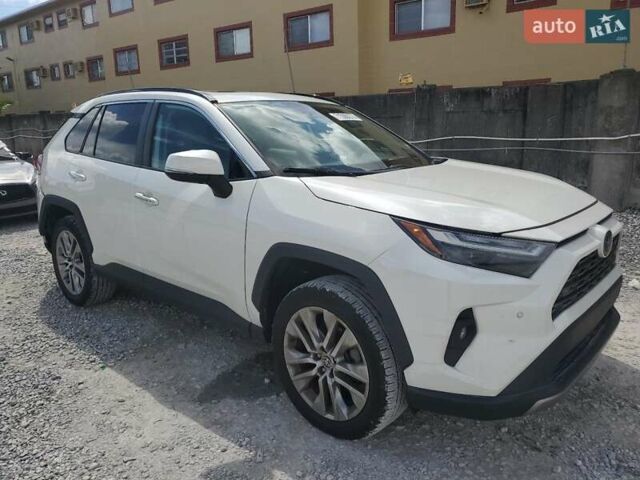 Белый Тойота РАВ 4, объемом двигателя 2.49 л и пробегом 143 тыс. км за 9000 $, фото 3 на Automoto.ua