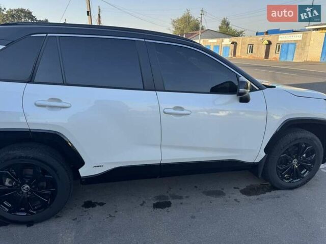 Білий Тойота РАВ 4, об'ємом двигуна 0 л та пробігом 14 тис. км за 31700 $, фото 3 на Automoto.ua