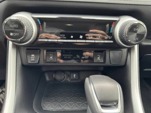 Белый Тойота РАВ 4, объемом двигателя 2.5 л и пробегом 18 тыс. км за 12500 $, фото 9 на Automoto.ua