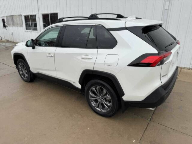 Белый Тойота РАВ 4, объемом двигателя 2.5 л и пробегом 26 тыс. км за 12000 $, фото 4 на Automoto.ua