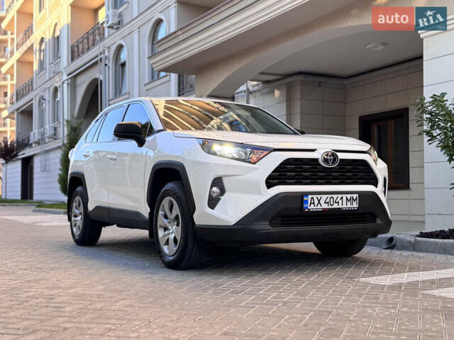 Білий Тойота РАВ 4, об'ємом двигуна 2.5 л та пробігом 98 тис. км за 26900 $, фото 8 на Automoto.ua