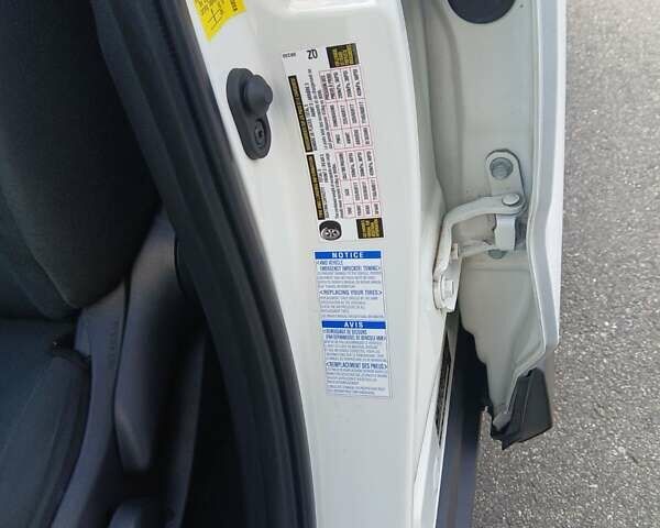 Белый Тойота РАВ 4, объемом двигателя 2.49 л и пробегом 62 тыс. км за 27700 $, фото 15 на Automoto.ua