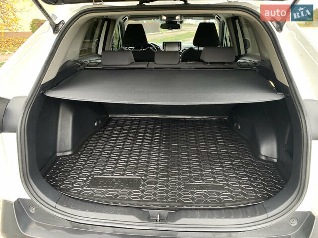 Белый Тойота РАВ 4, объемом двигателя 1.99 л и пробегом 119 тыс. км за 30000 $, фото 13 на Automoto.ua