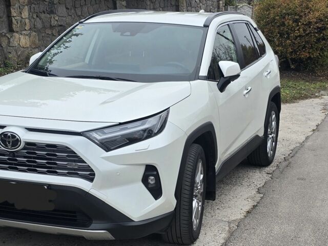 Белый Тойота РАВ 4, объемом двигателя 2 л и пробегом 80 тыс. км за 31000 $, фото 3 на Automoto.ua