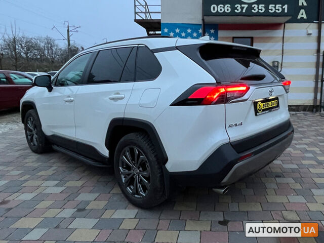 Білий Тойота РАВ 4, об'ємом двигуна 2 л та пробігом 13 тис. км за 42000 $, фото 4 на Automoto.ua
