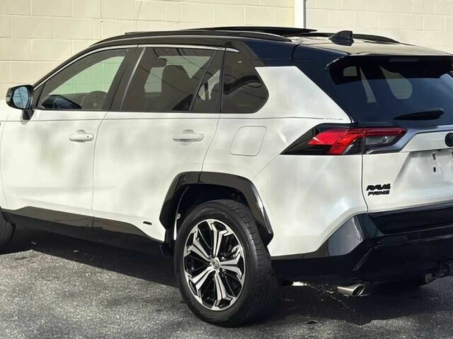 Білий Тойота РАВ 4, об'ємом двигуна 2.5 л та пробігом 24 тис. км за 25200 $, фото 3 на Automoto.ua