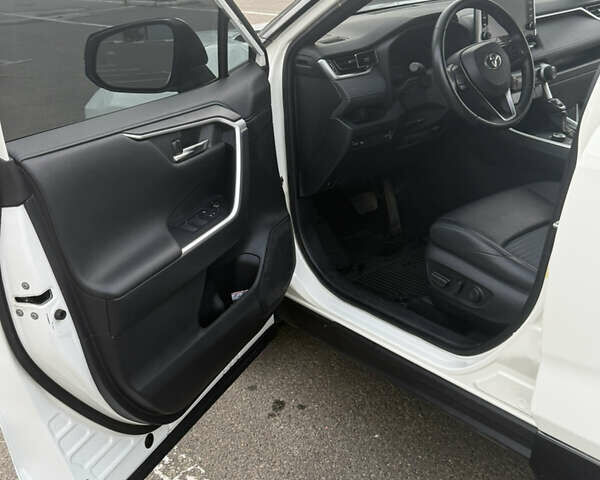 Білий Тойота РАВ 4, об'ємом двигуна 2.49 л та пробігом 36 тис. км за 36000 $, фото 5 на Automoto.ua