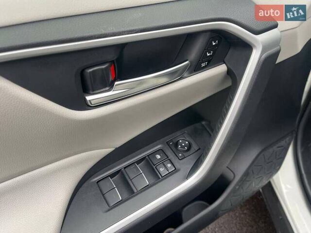 Белый Тойота РАВ 4, объемом двигателя 2.49 л и пробегом 85 тыс. км за 34990 $, фото 15 на Automoto.ua