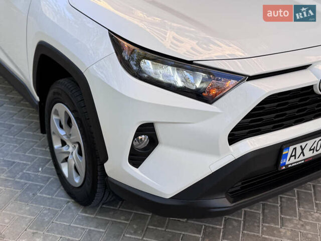 Білий Тойота РАВ 4, об'ємом двигуна 2.5 л та пробігом 98 тис. км за 26900 $, фото 6 на Automoto.ua