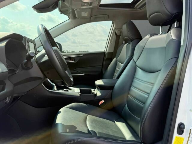 Білий Тойота РАВ 4, об'ємом двигуна 2.5 л та пробігом 11 тис. км за 10200 $, фото 7 на Automoto.ua