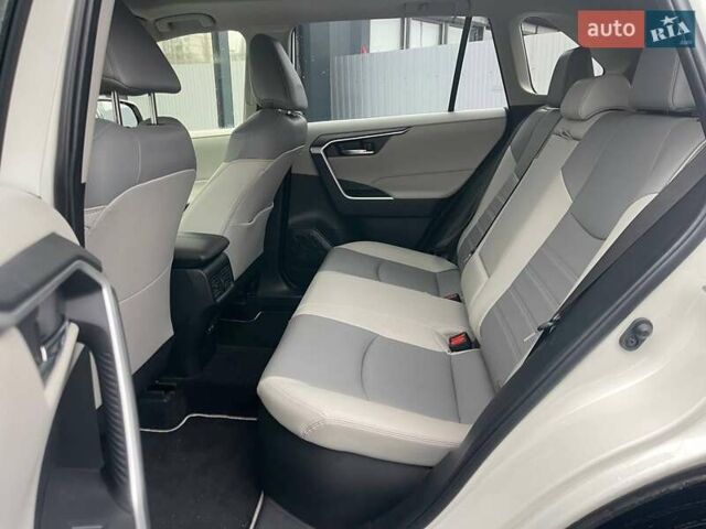 Белый Тойота РАВ 4, объемом двигателя 2.49 л и пробегом 85 тыс. км за 34990 $, фото 9 на Automoto.ua